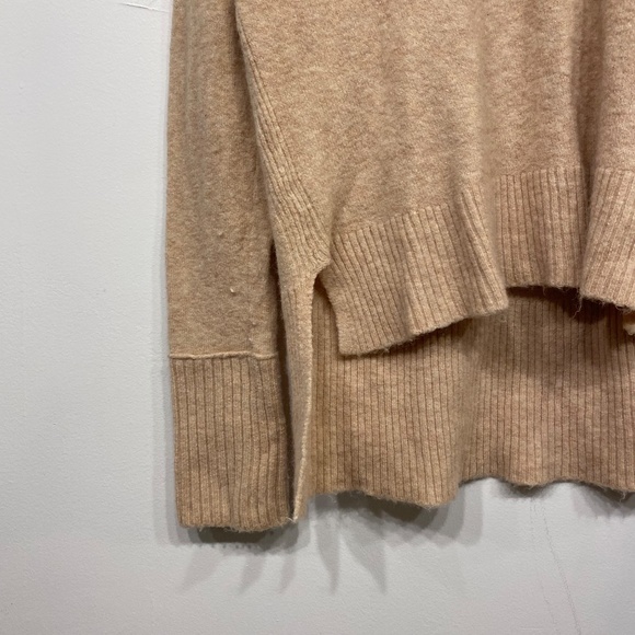 J.Crew V-Neck Merino Wool Blend Yarn Sweater Size Small - Picture 4 of 5